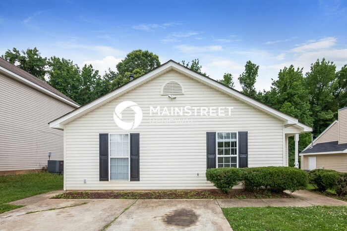 2729 Fairstone Ave in Charlotte, NC - Building Photo