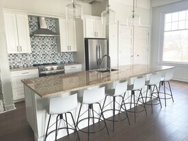 117 W Water St, Unit 201 in Painted Post, NY - Building Photo