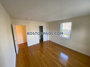 20 Captain Parker Arms-Unit -11 in Lexington, MA - Building Photo - Building Photo