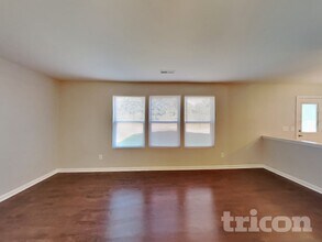 963 Bitting Hall Cir in Rural Hall, NC - Foto de edificio - Building Photo