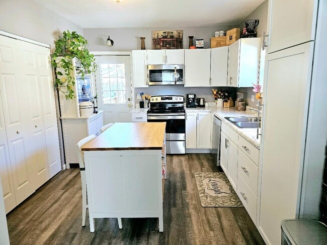 106 E Madison St in O'Fallon, IL - Building Photo - Building Photo