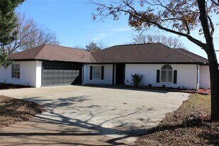 2858 Waters Edge in Quinlan, TX - Building Photo