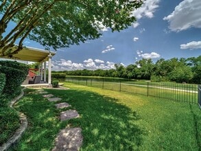 520 Layton Dr in Coppell, TX - Building Photo - Building Photo