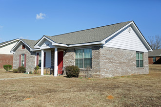 Community Village Apartments in Montgomery, AL - Building Photo - Building Photo