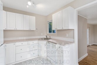 8705 SE Pardee St in Portland, OR - Building Photo - Building Photo