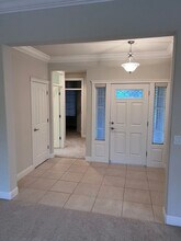 2085 Hedgerow Ave in Redding, CA - Building Photo - Building Photo