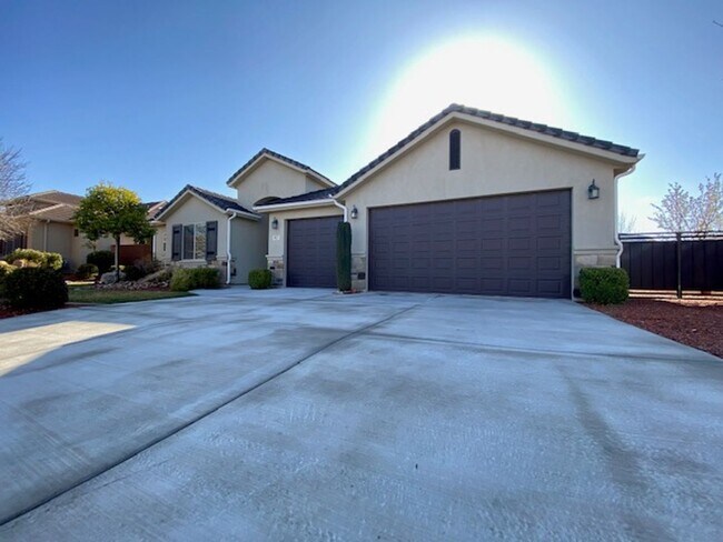 47 Chalon Dr in Saint George, UT - Building Photo - Building Photo