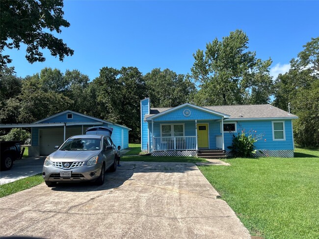 property at 624 Stevens Ln