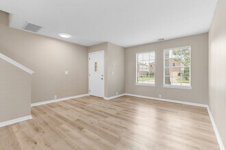 19222 Wading River Dr in Tomball, TX - Foto de edificio - Building Photo