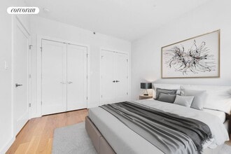 21-17 31st Ave in Queens, NY - Building Photo - Building Photo