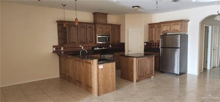 14 Samgar St in Edinburg, TX - Building Photo - Building Photo