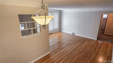 23850 Rosewood St in Oak Park, MI - Building Photo - Building Photo
