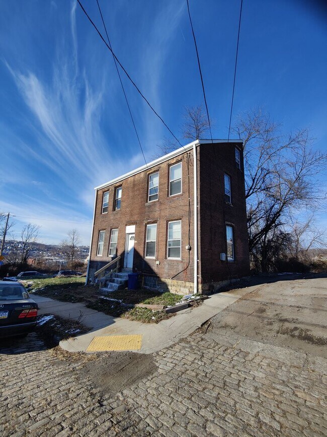 3139 Ward St in Pittsburgh, PA - Building Photo - Building Photo