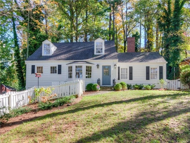 property at 195 Alberta Dr NE