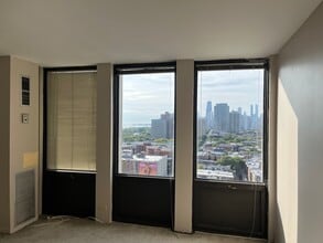 444 W Fullerton Pky, Unit 1805 in Chicago, IL - Building Photo - Building Photo