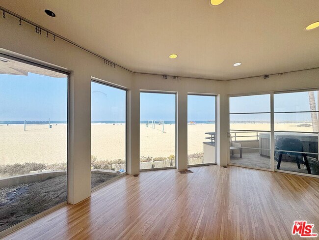 property at 3505 Ocean Front Walk