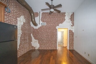 10 N 10th St in Columbia, MO - Building Photo - Building Photo