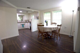 501 Eureka St in Weatherford, TX - Building Photo - Building Photo