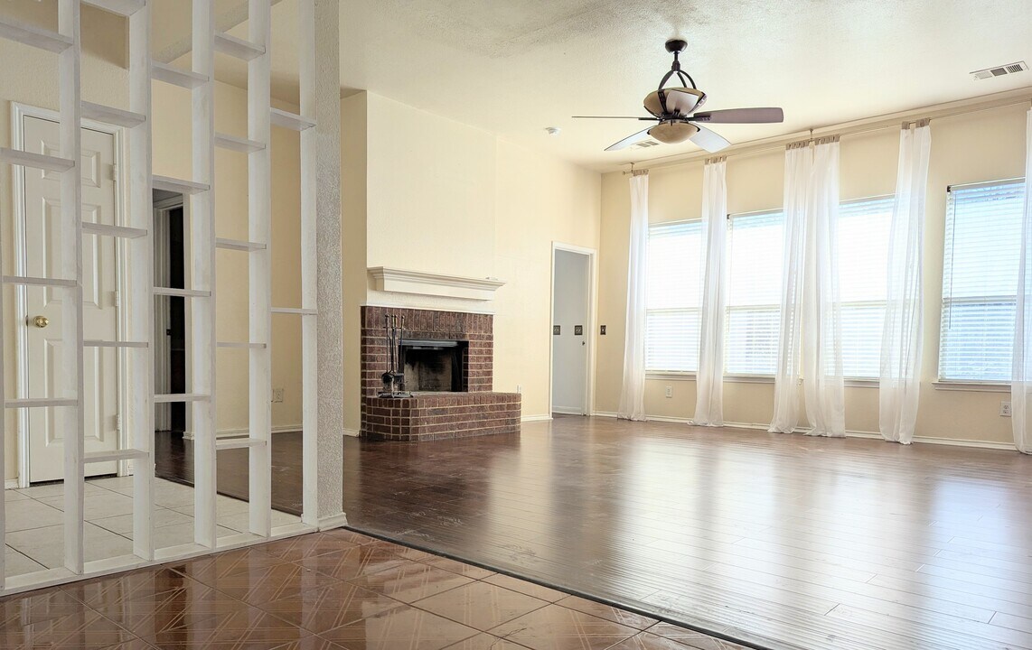 124 S Bending Oak Ln in Wylie, TX - Building Photo