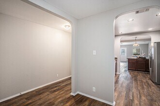 2206 York Bend in San Antonio, TX - Building Photo - Building Photo