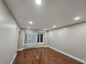 8715 Ridge St in River Grove, IL - Foto de edificio - Building Photo