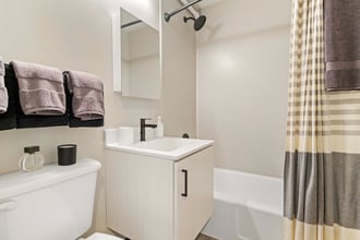 1926 W Harrison St in Chicago, IL - Building Photo - Building Photo