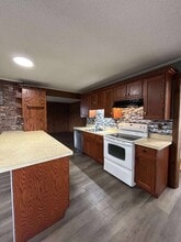 4716 S Wheelock Rd in Lyndonville, VT - Building Photo - Building Photo