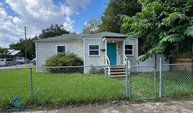 property at 2104 Evergreen Ave