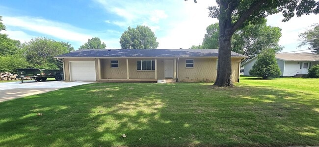 property at 2122 W Lawson St
