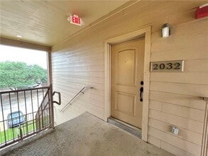 1915 Dartmouth St, Unit 2017 in College Station, TX - Foto de edificio - Building Photo