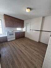 10 Anderson St, Unit 1 in Raritan, NJ - Foto de edificio - Building Photo