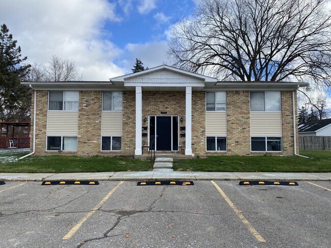 Oak Park Manor in Durand, MI - Foto de edificio - Building Photo