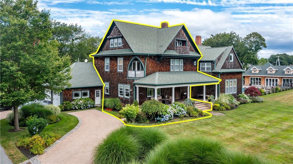 7 Gibson Ave in Narragansett, RI - Building Photo