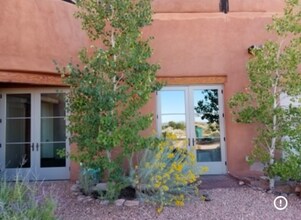 19 Via Plaza Nueva in Santa Fe, NM - Building Photo - Building Photo