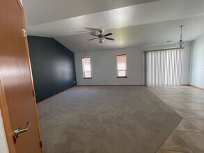 1586 Meriwether Ave in Richland, WA - Building Photo - Building Photo