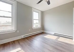 2542 N 33rd St in Philadelphia, PA - Building Photo - Building Photo