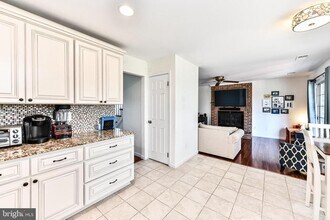 14507 William Carr Ln in Centreville, VA - Building Photo - Building Photo