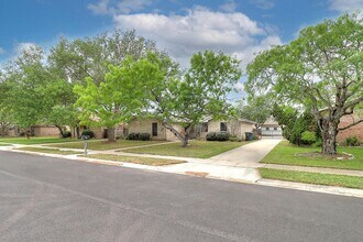3121 Seafoam Dr in Corpus Christi, TX - Building Photo - Building Photo