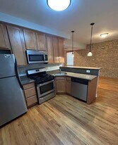 2340 W Granville Ave, Unit 1 in Chicago, IL - Building Photo