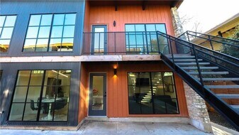 400 E 30th St in Austin, TX - Building Photo