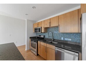 929 Portland Ave in Minneapolis, MN - Foto de edificio - Building Photo