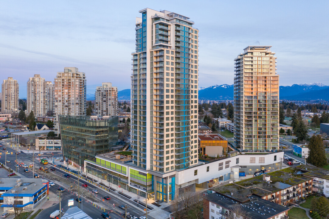 King's Crossing One in Burnaby, BC - Building Photo