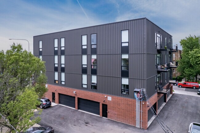 3953 W Dakin St in Chicago, IL - Foto de edificio - Building Photo