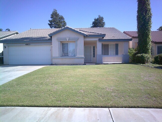 6823 Slickrock Dr