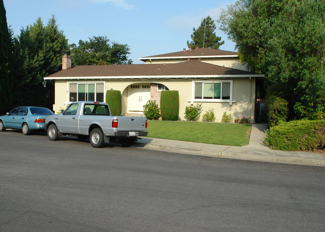 1243 VALERIAN Ct in Sunnyvale, CA - Building Photo - Building Photo