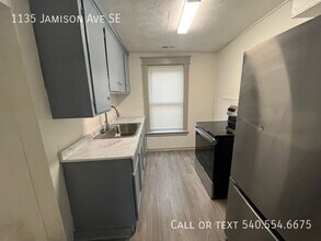 1135 Jamison Ave SE in Roanoke, VA - Building Photo - Building Photo
