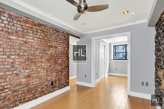 W 97TH ST. in New York, NY - Foto de edificio - Building Photo