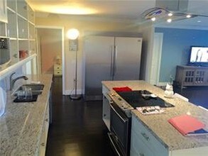 8401 SW 107th Ave-Unit -Unit316E in Miami, FL - Building Photo - Building Photo