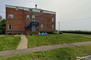 1 Peck Ave in West Haven, CT - Building Photo