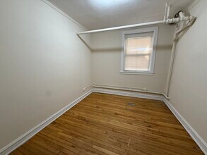 2111 Grove Ave in Berwyn, IL - Building Photo - Building Photo